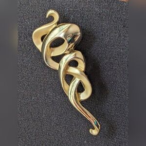 AJC Brooch American Jewelry Company Swirl gold tone Statement Hardware